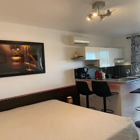 655 2 Pers Port Soleil Tres Jolie Vue Sur Le Port Lägenhet